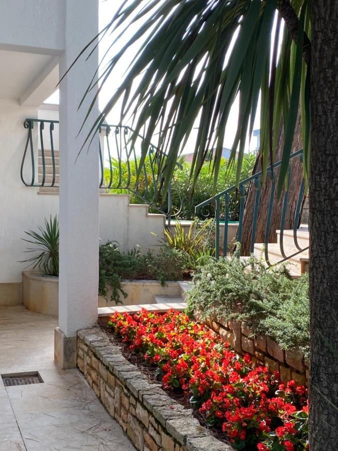 Bed and Breakfast Sobe Number 9 Ровинь Экстерьер фото